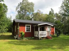 lej ødegård i småland med søudsigt i sverige kun 1 time fra Helsingborg med gratis kajak og kano og robåd 